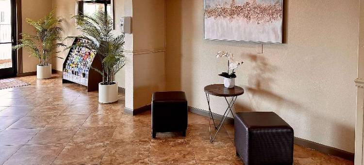 凤凰城西第 27 大道和 I-I0 交接口凯富酒店(Comfort Inn West Phoenix at 27th Ave and I-I0)图片