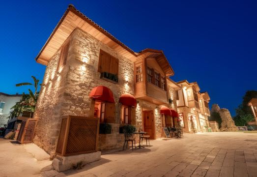 6 Rooms by Zula Hotel Overview