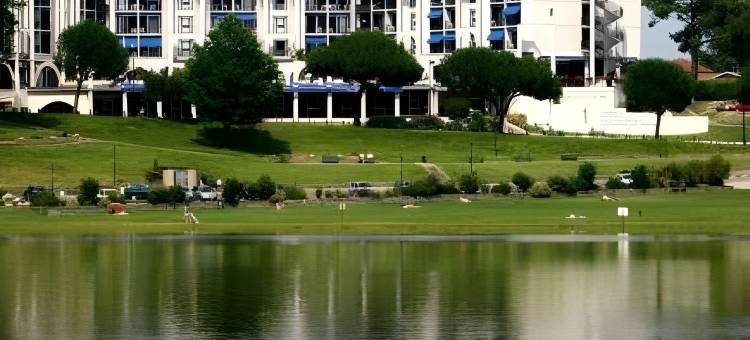 杜拉克英式酒店(Brit Hotel du Lac)图片