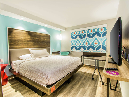 博林格林希尔顿Tru酒店