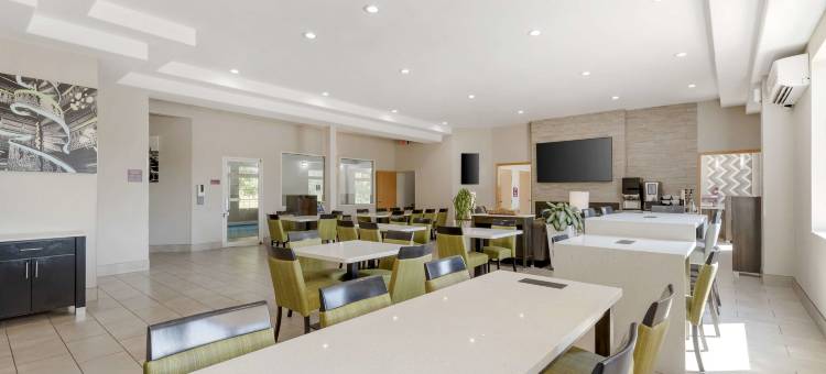 西第蒙贝斯特韦斯特优质套房酒店(Best Western Plus des Moines West Inn  Suites)图片