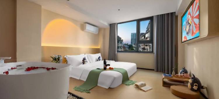 龙猫精灵酒店(南京南站胜太路地铁站店)图片