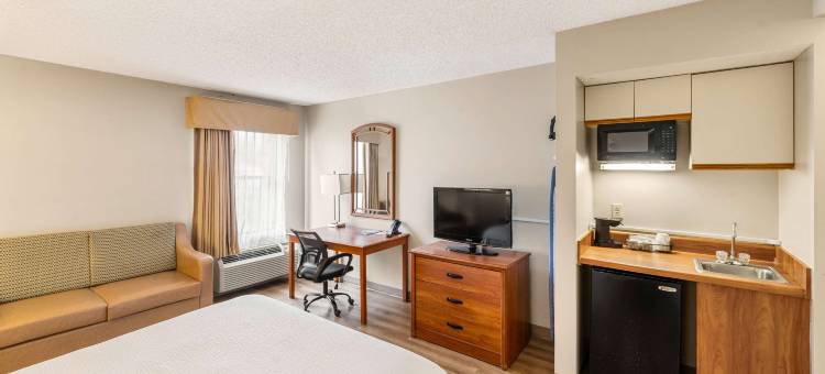 罗利机场三角研究园戴斯酒店(Days Inn by Wyndham Raleigh-Airport)图片