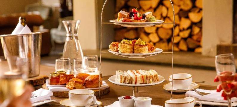 伯福德桥酒店的星期天博克斯希尔(Sunday Box Hill Burford Bridge Hotel)图片