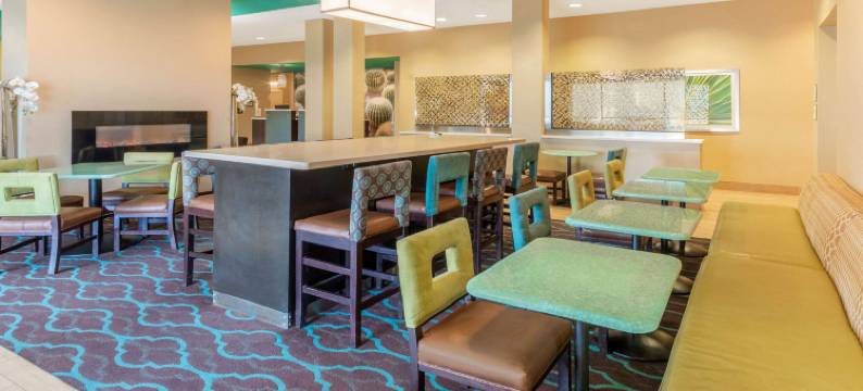 卡尔斯巴德拉昆塔温德姆套房酒店(La Quinta Inn & Suites by Wyndham Carlsbad)图片
