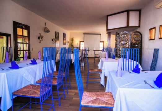 Visa Lodge Hotel Overview