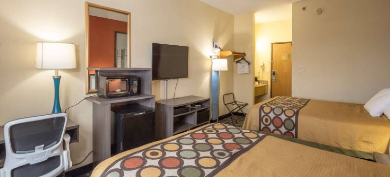 大急流城速8酒店(Super 8 by Wyndham Big Rapids)图片