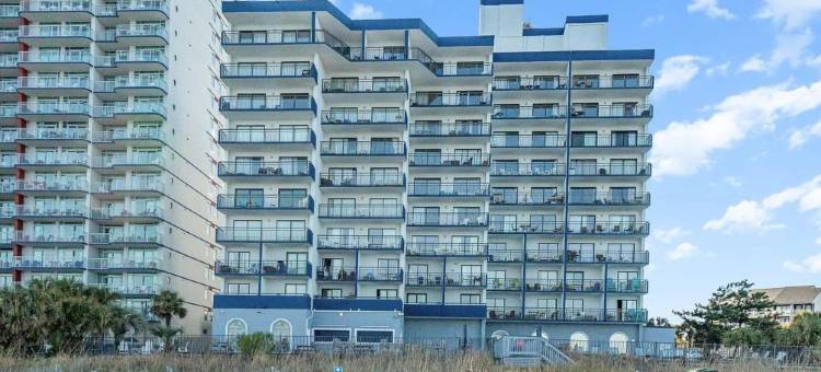 Indoor and Outdoor Pools with Spa Access - Charming Coastal Retreat图片