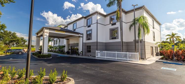 克拉丽奥点湖兰I-4(Clarion Pointe Lakeland I-4)图片