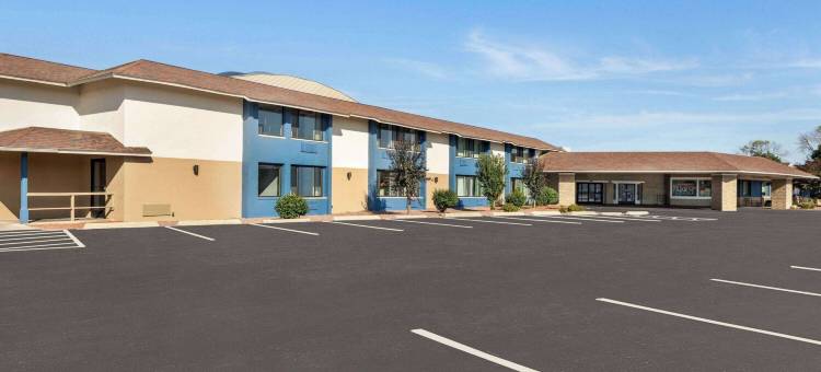 拉克罗斯河滨美吟温德姆酒店及会议中心(AmericInn by Wyndham la Crosse Riverfront Conference Center)图片