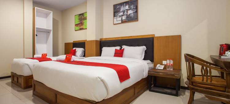 加兰丁香玛琅红多兹高级酒店(RedDoorz Premium @ Jalan Cengkeh Malang)图片