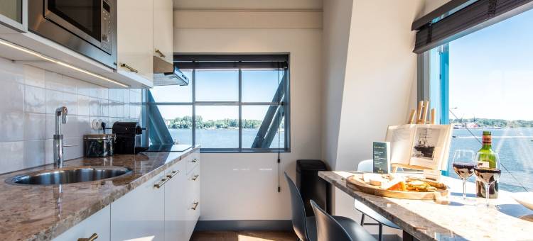 Numa Amsterdam the Crane图片