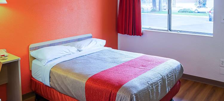 波特维尔6号汽车旅馆(Motel 6 Porterville, CA)图片