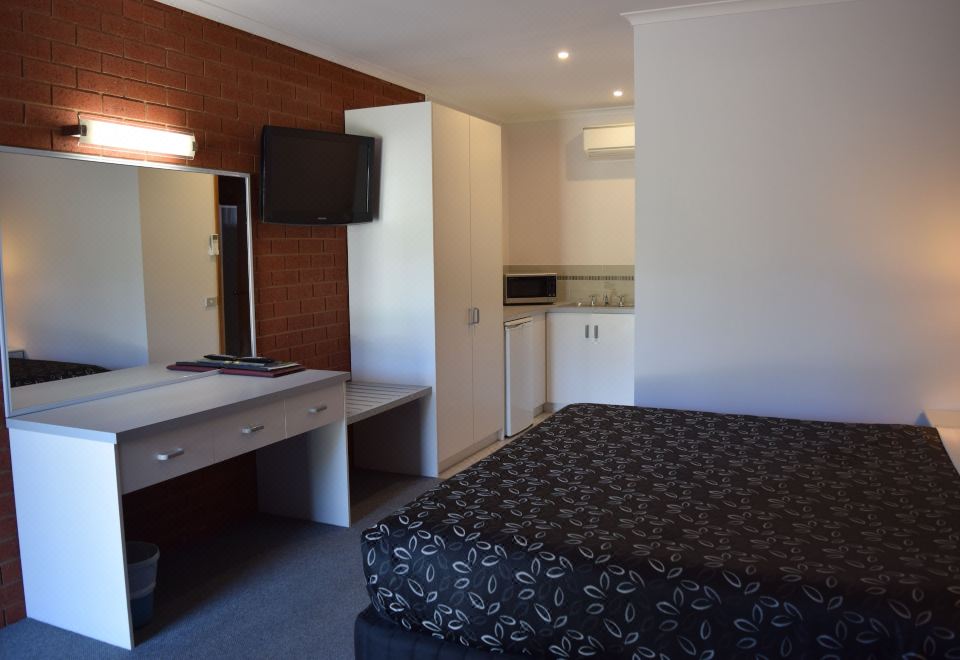 Barooga River Gums Motor Inn Hotel Overview