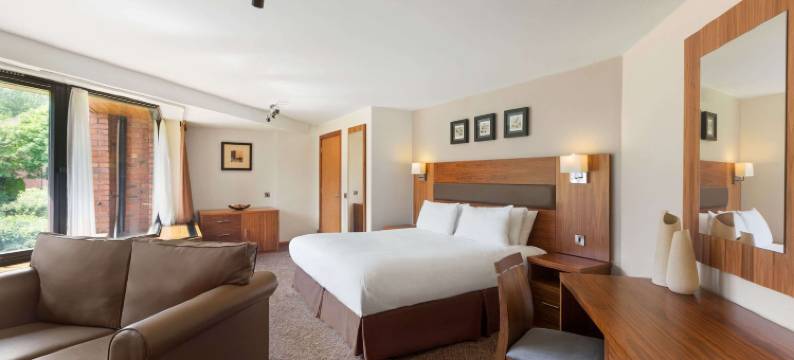 特尔福德铁桥温德姆华美达酒店(Ramada by Wyndham Telford Ironbridge)图片