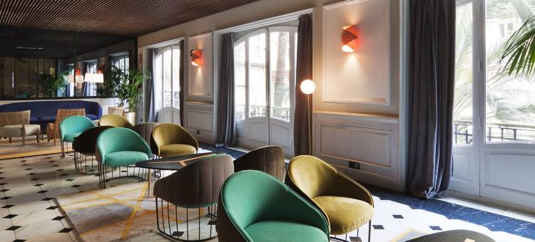 维多利亚女王宫殿4号体验酒店(One Shot Reina Victoria)图片