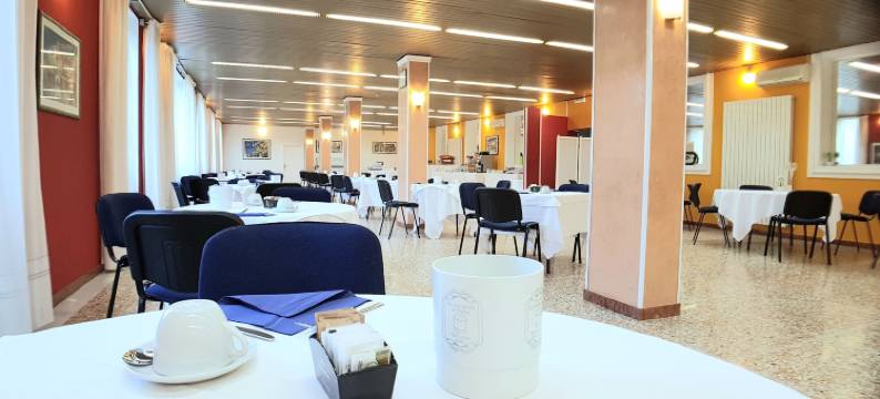 圣彼得罗泰尔梅堡酒店(Hotel Terme di Castel San Pietro)图片