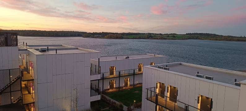 金湖酒店(Golden Lakes Hotel)图片