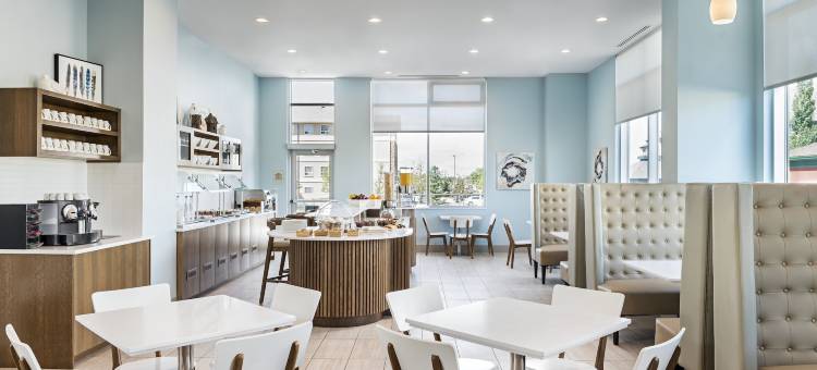 卡尔加里国际机场源宿酒店(Element Calgary Airport)图片