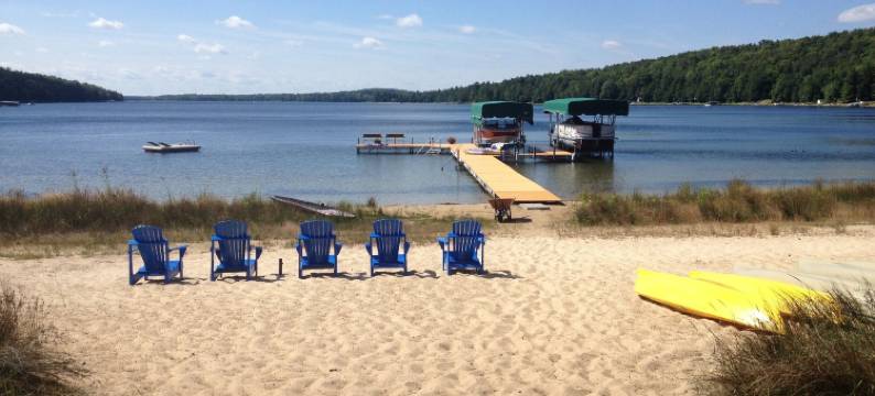 美丽的威斯康星湖露辛海滩度假屋(Beautiful Wisconsin Beach Retreat Lake Lucerne)图片