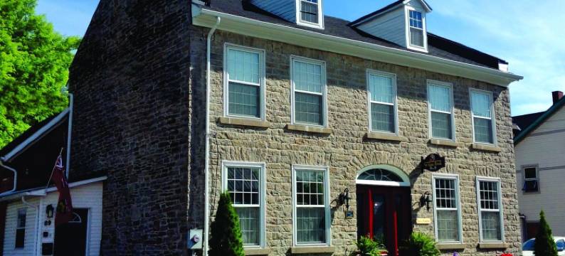 艾萨克布罗克爵士奢华套房民宿(Sir Isaac Brock B&B Luxury Suites)图片