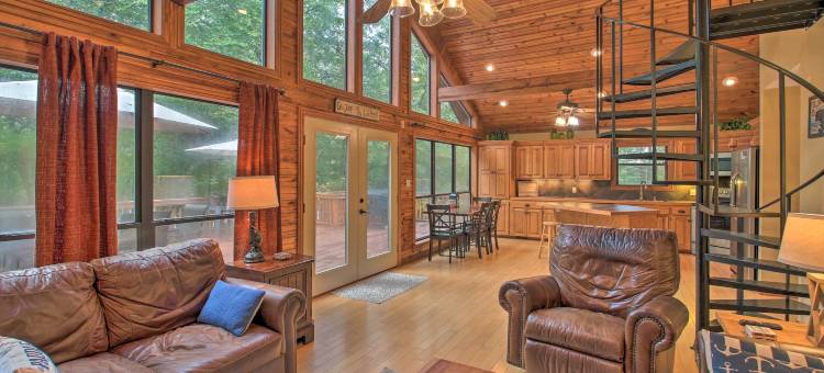 达达内尔湖畔房屋，配有码头和火坑(Waterfront Lake Dardanelle Home w/ Dock & Fire Pit)图片