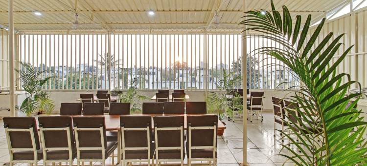 Treebo Krishna Regency ISBT 公交车站(Treebo Krishna Regency Isbt Bus Stop)图片