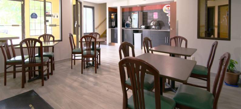 红翼温德姆速8酒店(Super 8 by Wyndham Red Wing)图片