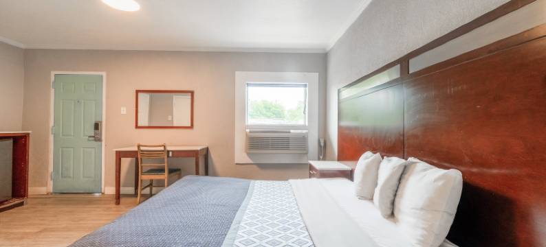 OYO 阿拉莫绿洲酒店及套房 圣安东尼奥(Alamo Oasis Inn And Suites By Oyo San Antonio)图片