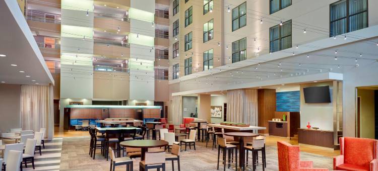 亚特兰大迪凯特市中心/埃默里万怡酒店(Courtyard Atlanta Decatur Downtown/Emory)图片