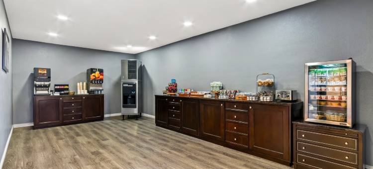 里奇克雷斯特-中国湖传统酒店及套房(Red Roof Inn & Suites Ridgecrest)图片