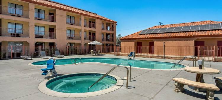 丰塔纳-里阿尔托戴斯酒店(Days Inn by Wyndham Fontana / Rialto)图片