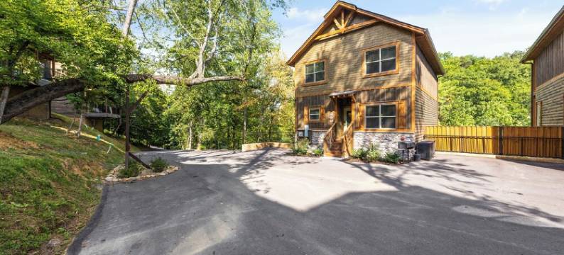 Close to Dollywood/1 Mile to Strp/5BD/Pool/Jacuzzi/Pet Friendly/Theatre/Sleeps16图片