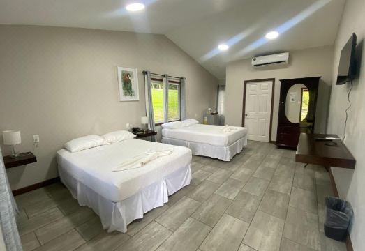 The Log Cab-Inn Hotel Overview