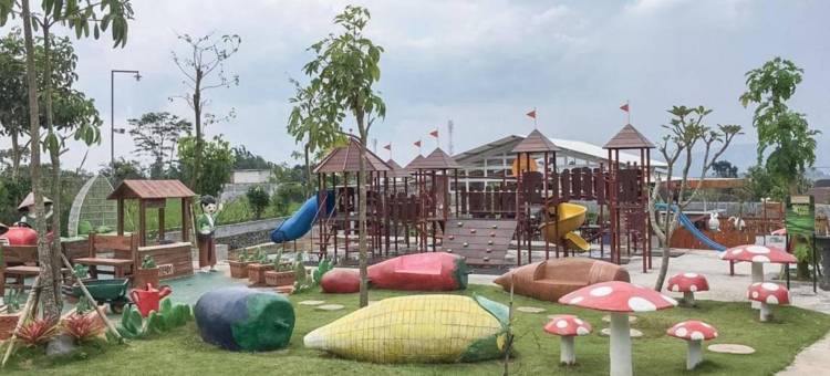 红多兹酒店-近维萨塔帕里本多拉旺(RedDoorz Near Wisata Paribendo Lawang)图片