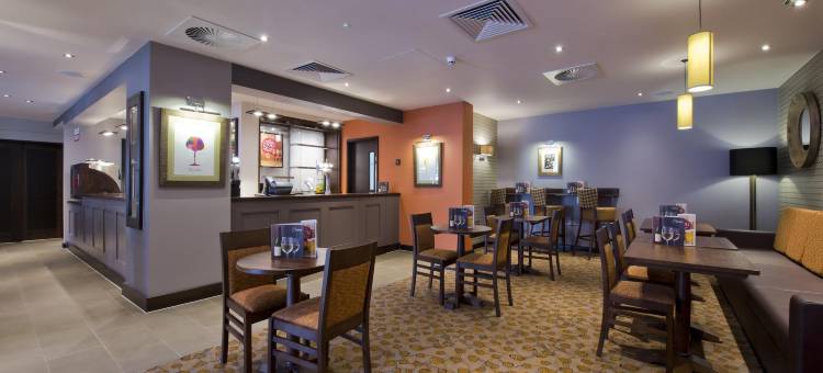 埃克塞特普瑞米尔酒店市中心(Premier Inn Exeter City Centre)图片