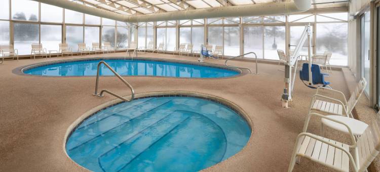 曼斯费尔德拉昆塔温德姆套房酒店(La Quinta Inn & Suites by Wyndham Mansfield Oh)图片