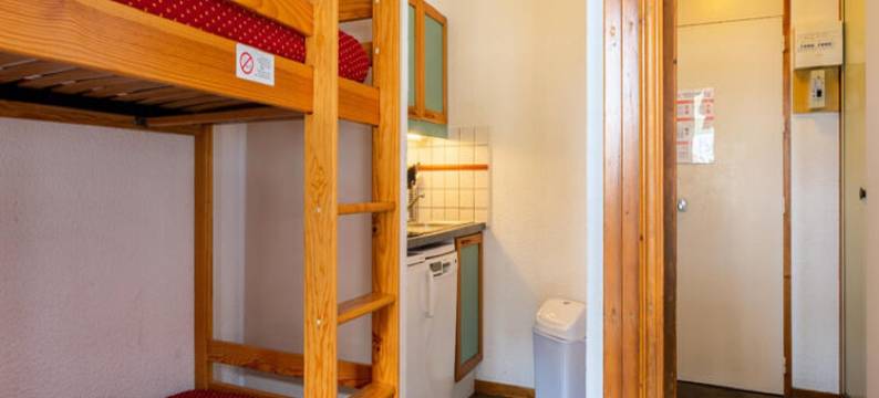 Studio 4 People - Budget图片