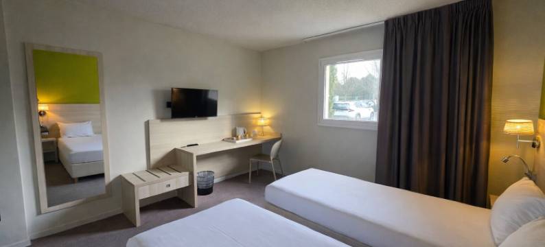 达克斯北部布吕耶尔原生酒店(The Originals City Hôtel les Bruyères Dax Nord)图片