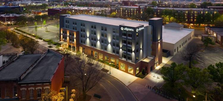 查塔努加市中心/南部拉昆塔温德姆酒店及套房(La Quinta Inn & Suites by Wyndham Chattanooga Downtown/South)图片
