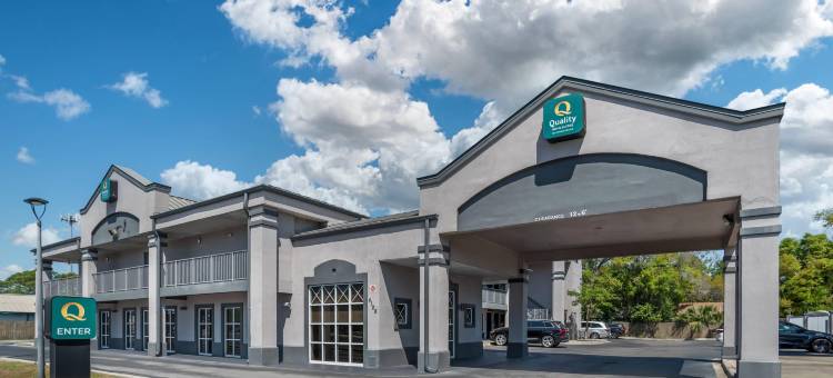 巴拿马城海滩附近凯艺套房酒店(Quality Inn & Suites Near Panama City Beach)图片