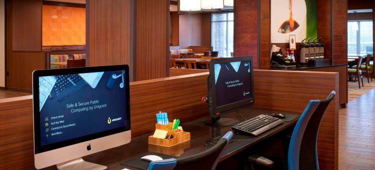 安娜堡伊普西兰蒂万枫酒店及套房(Fairfield Inn & Suites Ann Arbor Ypsilanti)图片