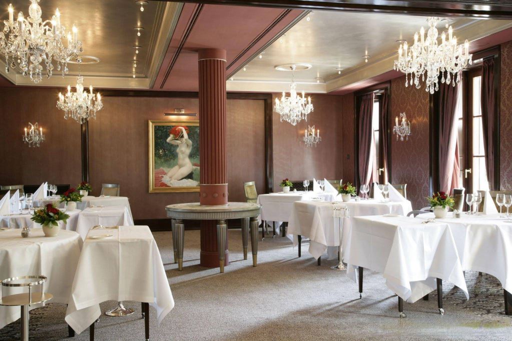 Wald & Schlosshotel Friedrichsruhe Over view