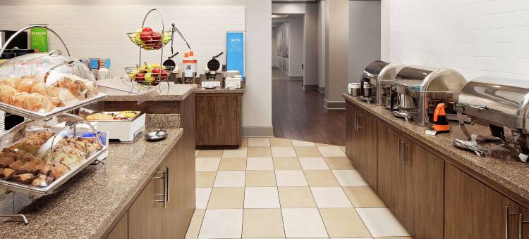 路易斯威尔市中心欢朋酒店(Hampton Inn Louisville Downtown)图片
