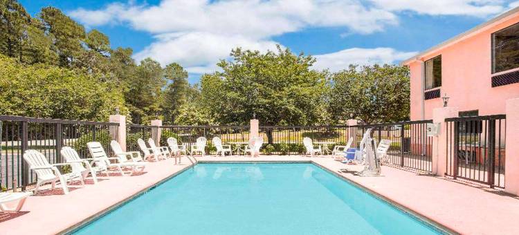 格雷套房酒店(Gray Inn & Suites)图片