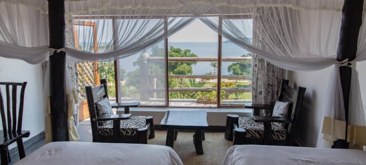 卡约韦湖景宁静房间小屋(Room-Serene Lake View Lodge in Kayove, R)图片