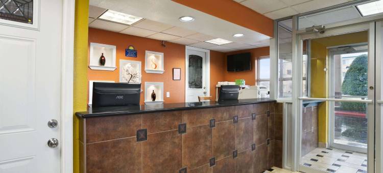 东纳什维尔机场温德姆戴斯酒店(Days Inn by Wyndham Nashville Airport)图片