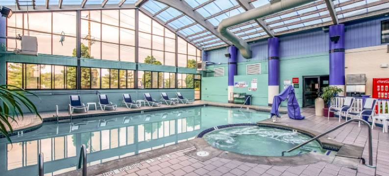 乡村套房酒店(Country Inn & Suites by Radisson, Muskegon, MI)图片