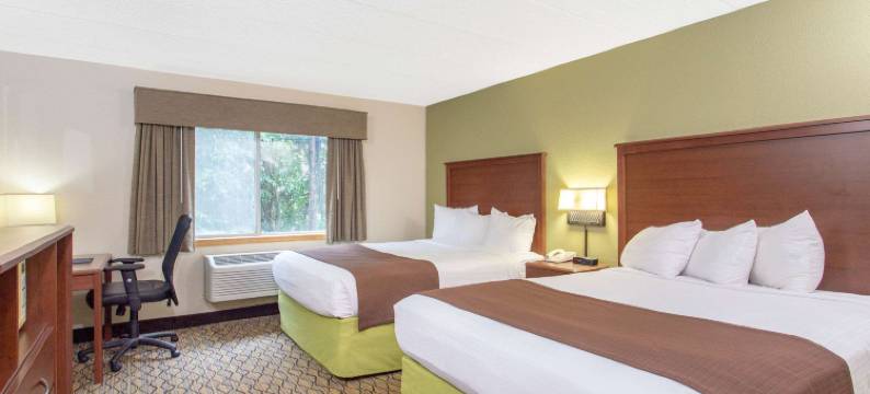 希博伊根美吟温德姆酒店(AmericInn by Wyndham Sheboygan)图片