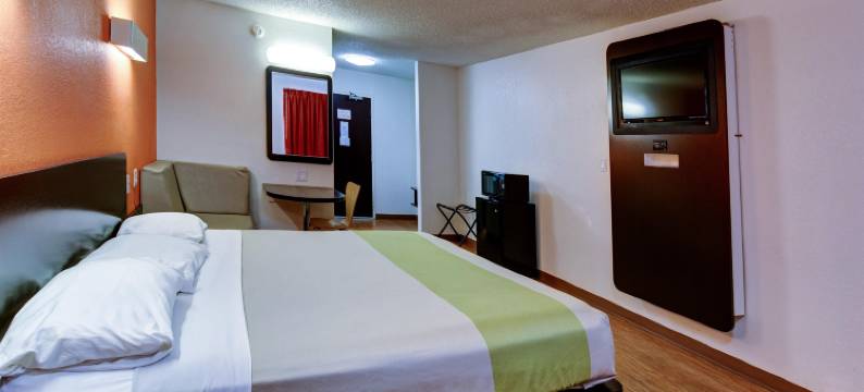 德克萨斯休斯顿 - 哈比 6 号汽车旅馆(Executive Inn & Suites)图片